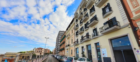 Apartamento de 4 habitaciónes en Taranto, Italy No. 151374 2