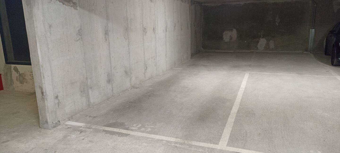 25m² Parking in Montrouge, France No. 333935