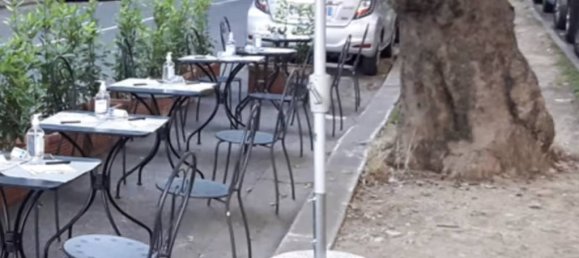 2 rooms Commercial property in Florence, Italy No. 39722 6