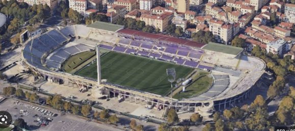 2 rooms Commercial property in Florence, Italy No. 39722 9