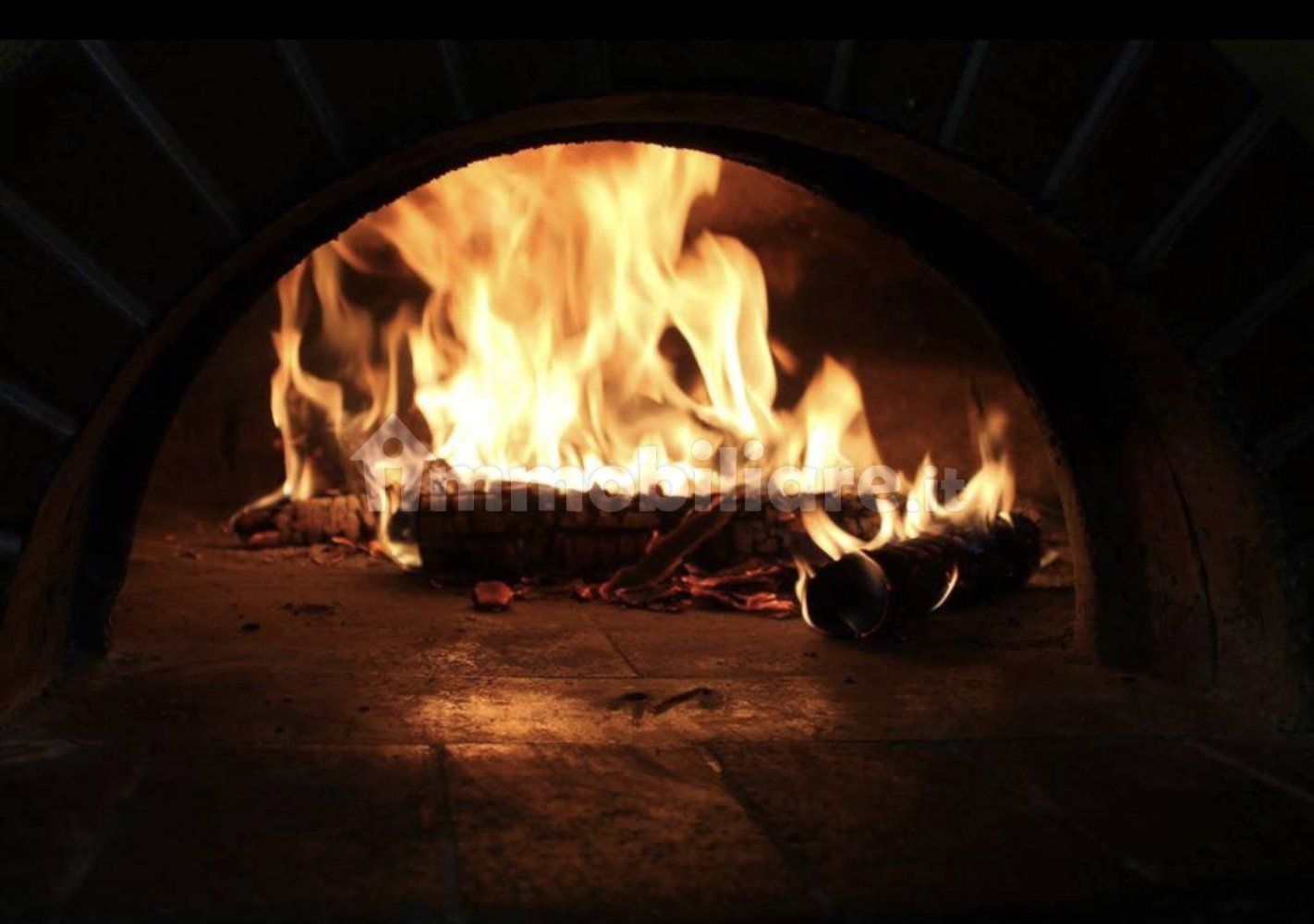 2 rooms Commercial property in Florence, Italy No. 39722