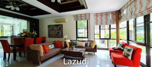 4 bedrooms Cafe / restaurant in Bang Lamung, Thailand No. 15679 2