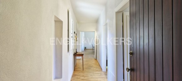 8 rooms Apartment in Lucca, Italy No. 291019 2