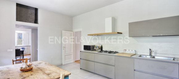 8 rooms Apartment in Lucca, Italy No. 291019 8