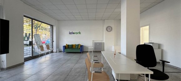 Propiedad comercial de 3 habitaciónes en Cuneo, Italy No. 328968 6