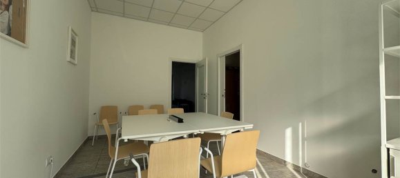 Propiedad comercial de 3 habitaciónes en Cuneo, Italy No. 328968 14