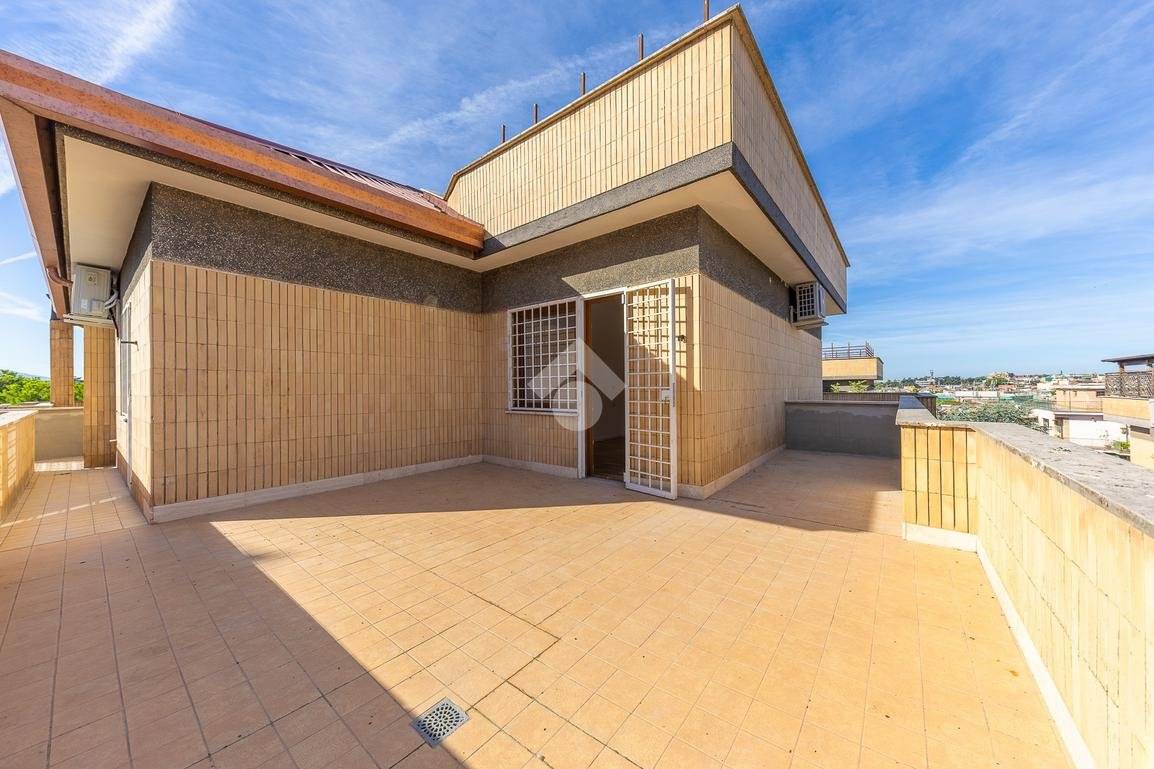 2 chambres Penthouse à Rome, Italy No. 379945