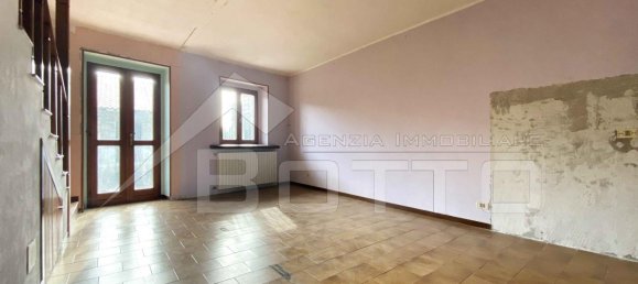 5 rooms House in Cureggio, Italy No. 228234 11