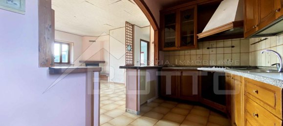 5 rooms House in Cureggio, Italy No. 228234 2