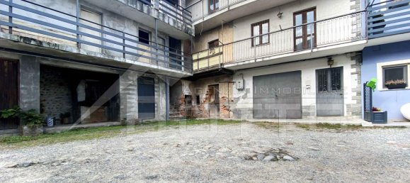 5 rooms House in Cureggio, Italy No. 228234 14