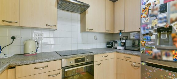 2 chambres Appartement à Feltham, United Kingdom No. 9852 4