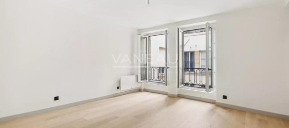 2 bedrooms Apartment in Paris, France No. 149095 4