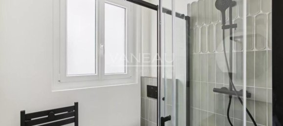 2 bedrooms Apartment in Paris, France No. 149095 11