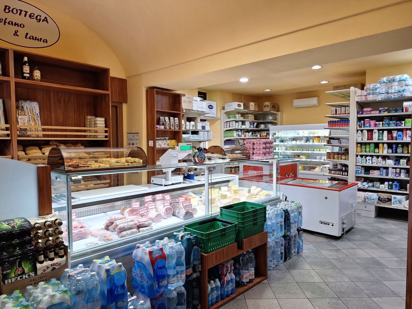 Gewerbliche Immobilie in Diano d'Alba, Italy 40m², Nr. 276133