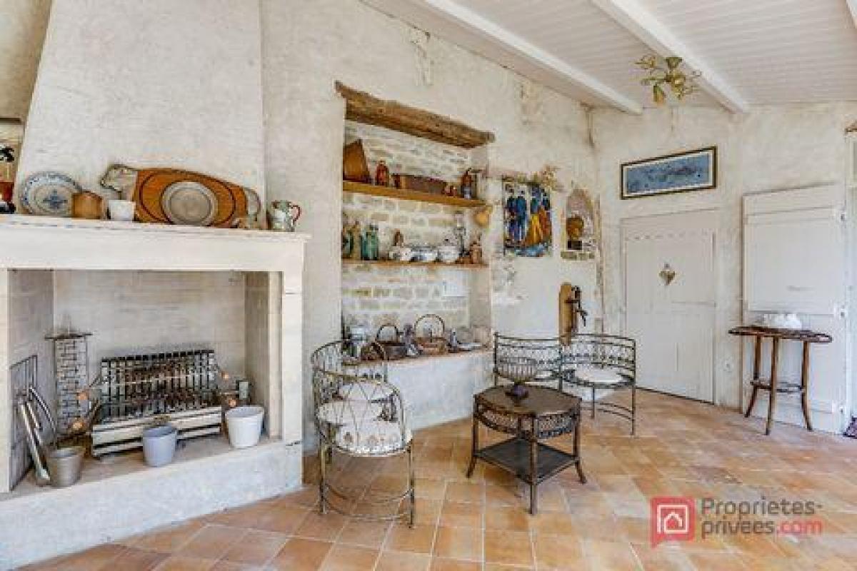 4 bedrooms House in La Rochelle, France No. 27098