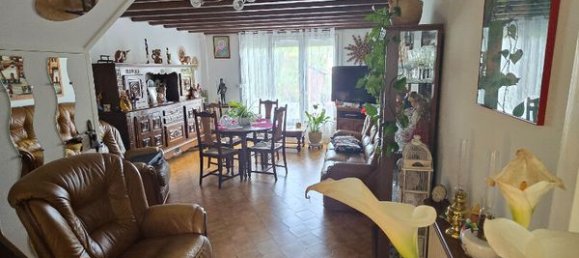 3 bedrooms House in Lesigny, France No. 186780 4