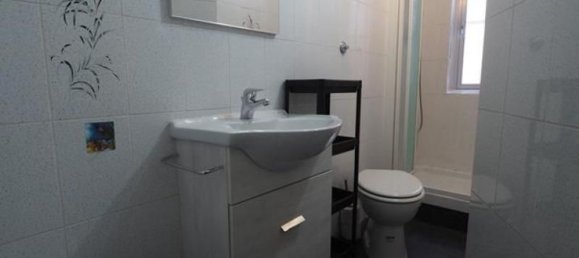 2-salle Appartement à Trieste, Italy No. 230090 14