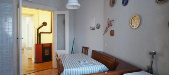 2-salle Appartement à Trieste, Italy No. 230090 9