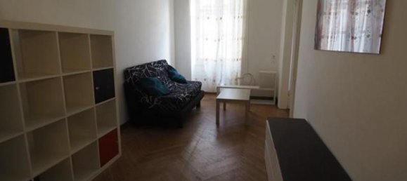 2-salle Appartement à Trieste, Italy No. 230090 8