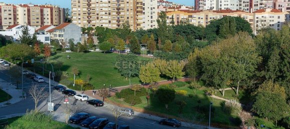 Квартира с 3 спальнями в Одивелаш, Португалия № 126227 15