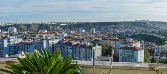 Квартира с 3 спальнями в Одивелаш, Португалия № 126227 4