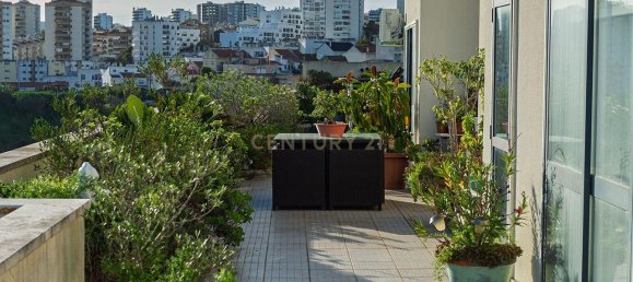 Квартира с 3 спальнями в Одивелаш, Португалия № 126227 7