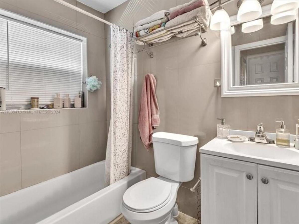 7 bedrooms House in Hollywood, USA No. 380642