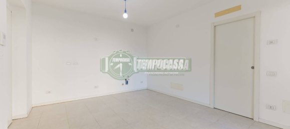 Apartamento de 2 dormitorios en Vimercate, Italy No. 337469 9