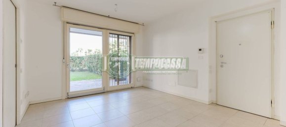 Apartamento de 2 dormitorios en Vimercate, Italy No. 337469 8