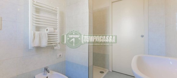 Apartamento de 2 dormitorios en Vimercate, Italy No. 337469 20