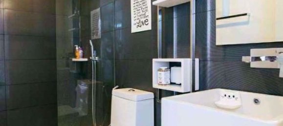 Apartamento com 2 quartos em condomínio em Khlong San, Thailand N.º 9817 3