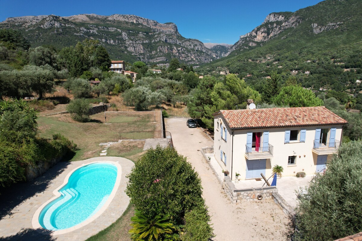 5 غرف نوم قلاع في Alpes-Maritimes, France رقم 348682