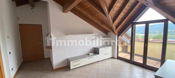 2 bedrooms Apartment in Mercallo, Italy No. 281713 2