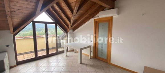 2 bedrooms Apartment in Mercallo, Italy No. 281713 4