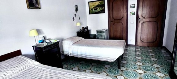 4-Zimmer Wohnung in Palermo, Italy, Nr. 48230 11