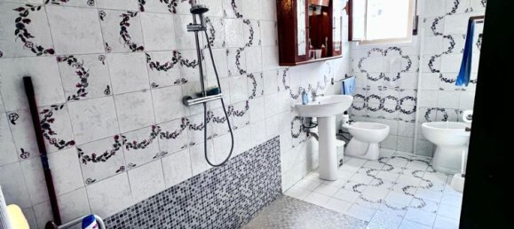 4-Zimmer Wohnung in Palermo, Italy, Nr. 48230 14