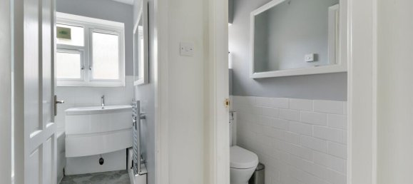 2 bedrooms Apartment in London, United Kingdom No. 9929 9