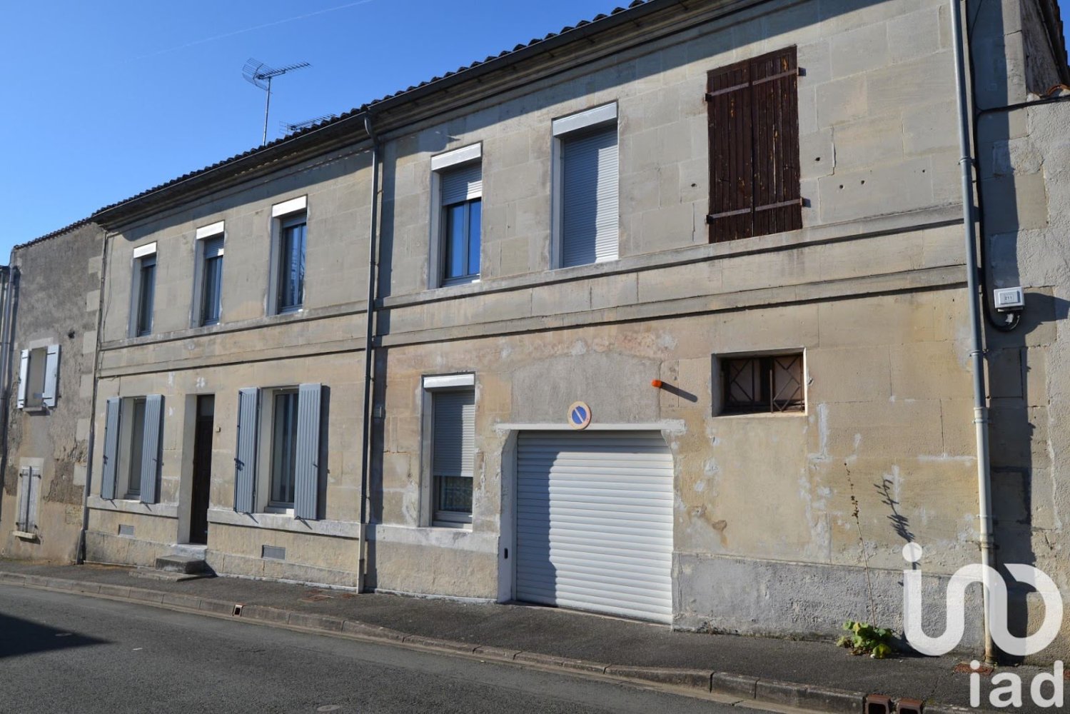 Casa de 4 habitaciónes en Cognac, France No. 102706