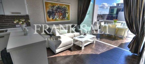 1 bedroom Penthouse in Saint Julian's, Malta No. 8876 3