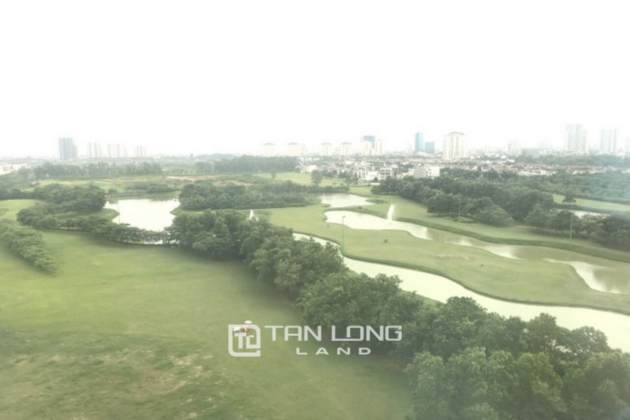 Apartamento de 3 dormitorios en Tay Ho, Vietnam No. 1056