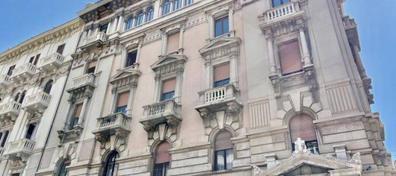 2 bedrooms Apartment in Bari, Italy No. 28738 4