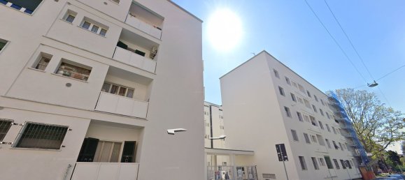 2 rooms Apartment in Milan, Italy No. 245546 3