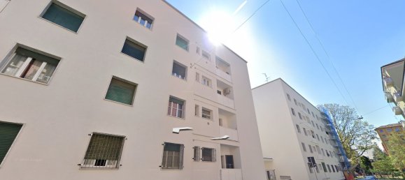 2 rooms Apartment in Milan, Italy No. 245546 4