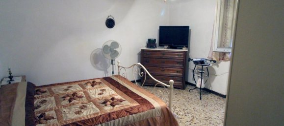 Casa de 14 divisões em San Giovanni Valdarno, Italy N.º 230715 18