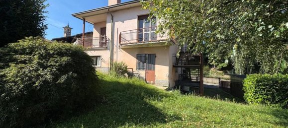 5 bedrooms House in Castronno, Italy No. 361309 16