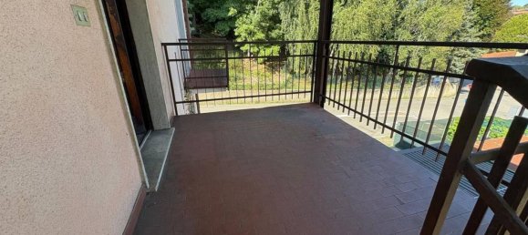 5 bedrooms House in Castronno, Italy No. 361309 15