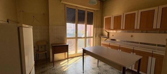 5 bedrooms House in Castronno, Italy No. 361309 8