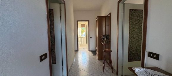 5 bedrooms House in Castronno, Italy No. 361309 23