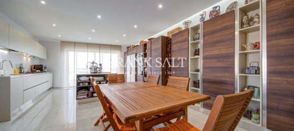 Ático de 3 dormitorios en Zebbug, Malta No. 2164 7