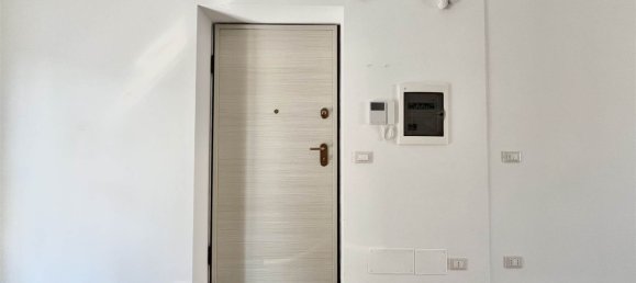 Apartamento de 3 dormitorios en Palermo, Italy No. 327266 13